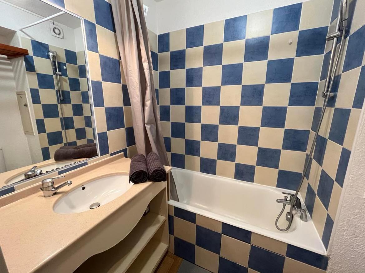 Port De Hyeres Studio 2 A 4 Personnes Avec Parking المظهر الخارجي الصورة